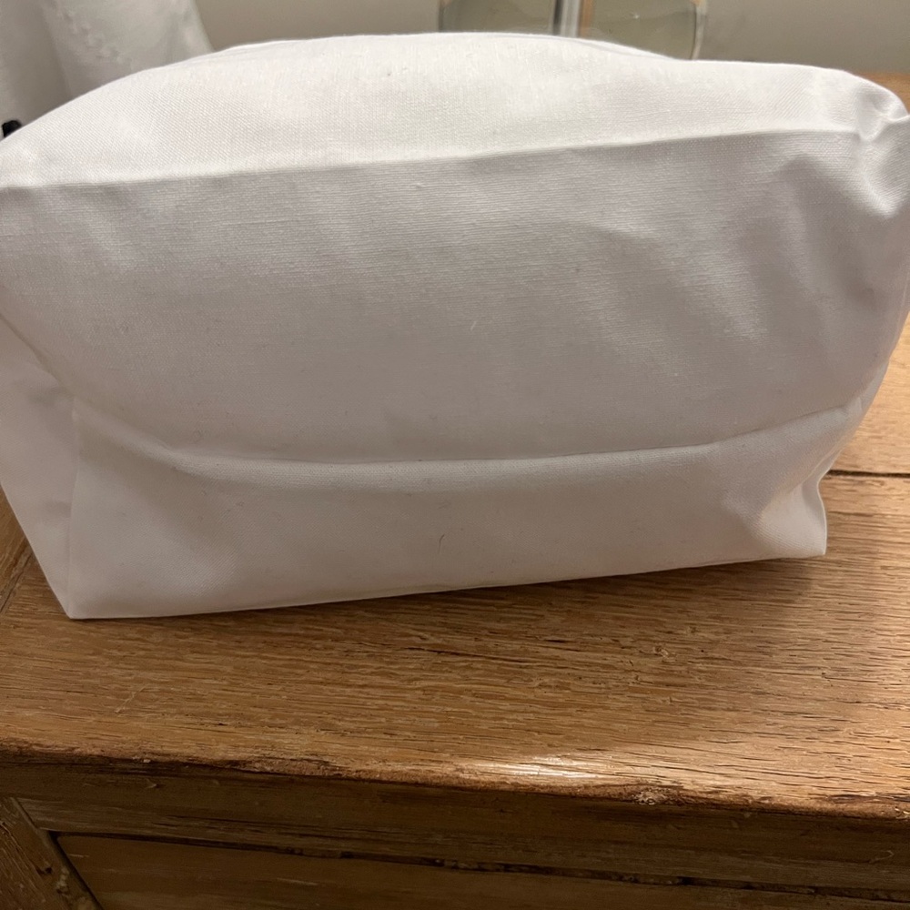 Chanel White Drawstring Bag - Picture 5 of 5